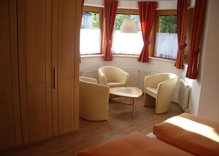 彼得豪斯希斯特公寓 公寓 齐勒河谷采尔