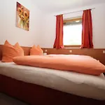 Haus Peter Schiestl Apartamento *