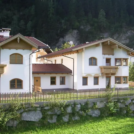 Haus Peter Schiestl * Zell am Ziller